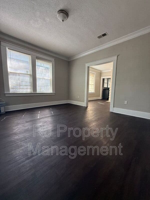 Memphis House: 663 Lucy Ave