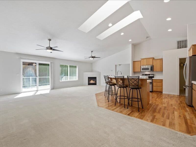 Kennewick House: 4009 S Palouse St