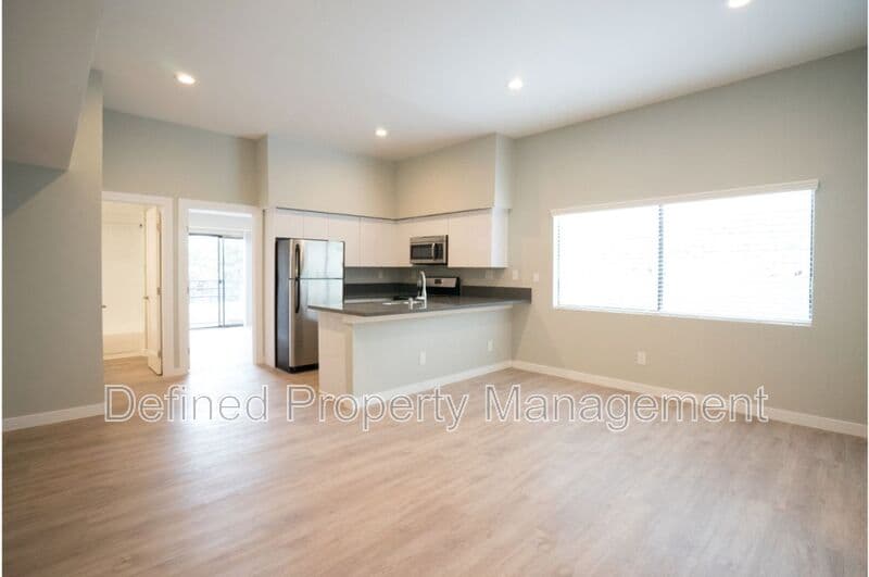 Los Angeles Condo: 3426 W. 1St Street Los Angeles, CA 90004