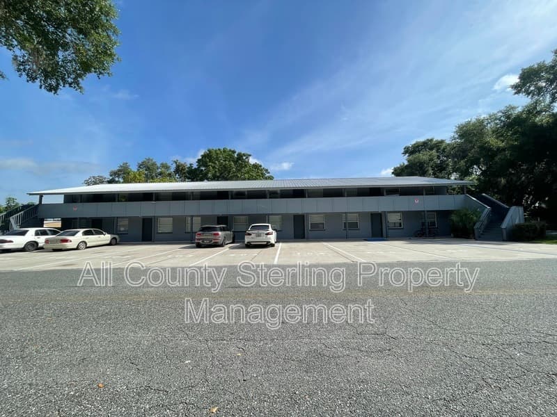 Lake City Apartment: 201 SE Beech Street