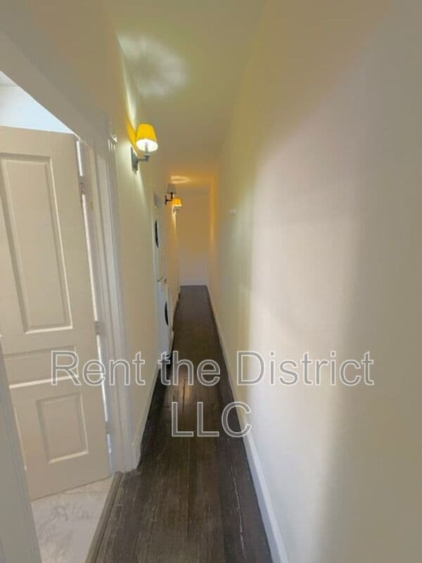 Washington Townhome: 413 T Street NW