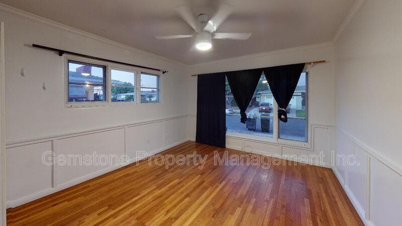 San Diego House: 4938 Art St