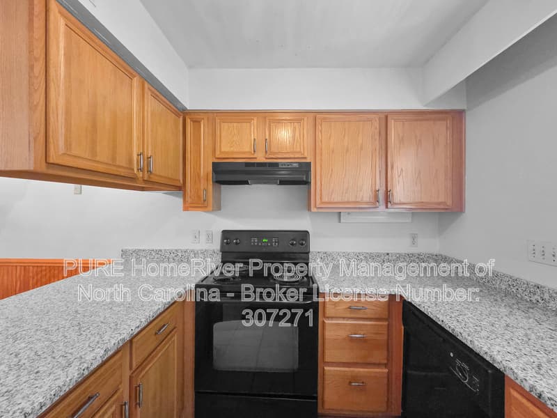 Charlotte Condo: 4801 Spring Lake Dr