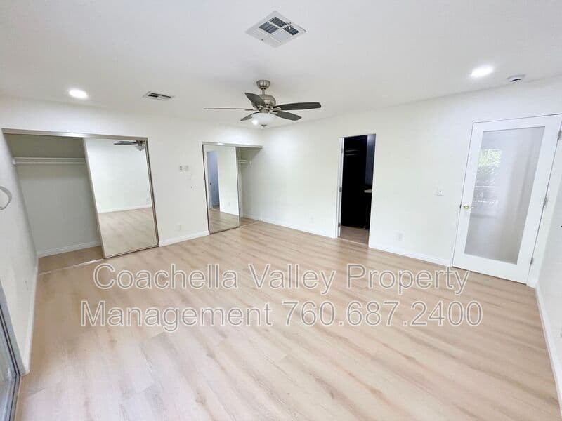 Palm Springs House: 372 W Dominguez Rd