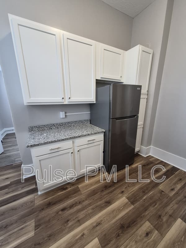 Dayton Condo: 638-640 6th Avenue - 638-2