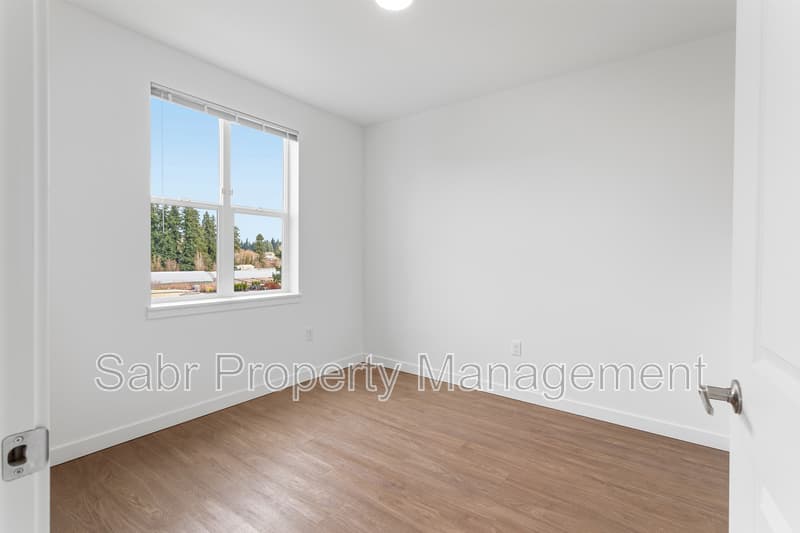 Vancouver Apartment: 9917 NE 13th Ave