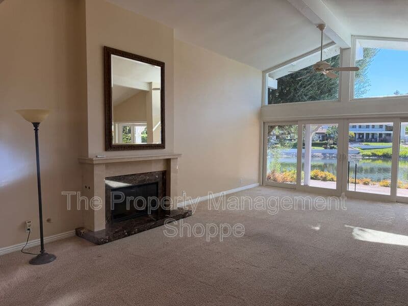Westlake Village House: 3812 Bowsprit Circle