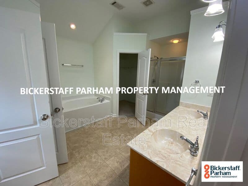 Fortson House: 4613 English Ivy Drive