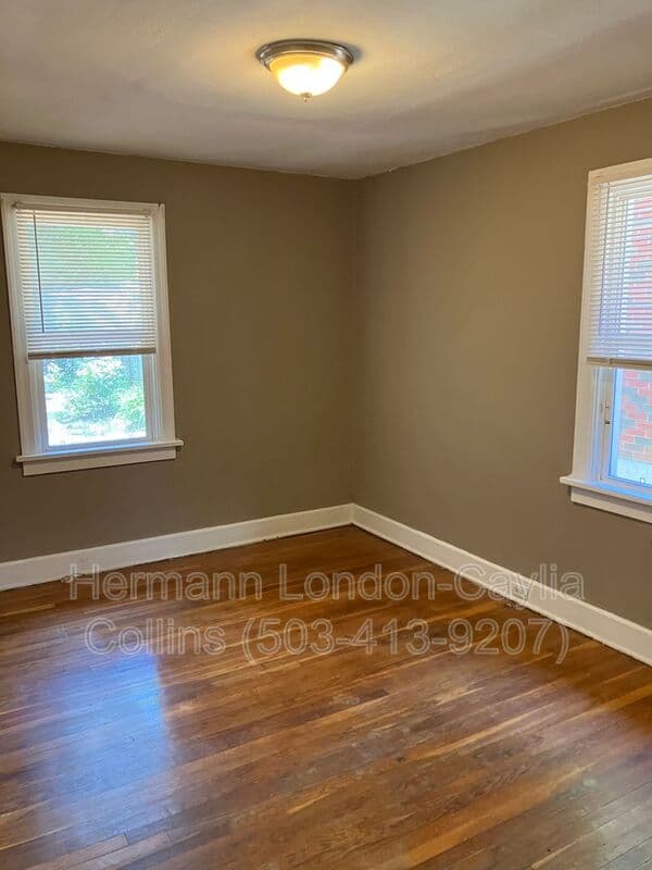 Saint Louis House: 4618 June Avenue