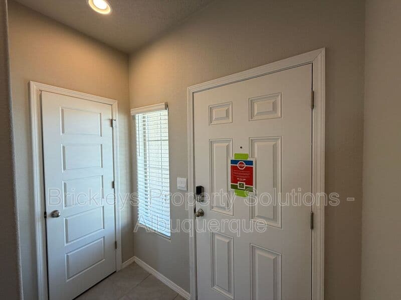 Rio Rancho House: 4875 Mount Salas St NE