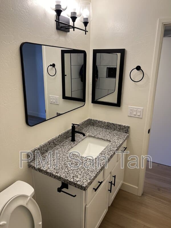 Tempe Condo: 10 West Concorda Dr