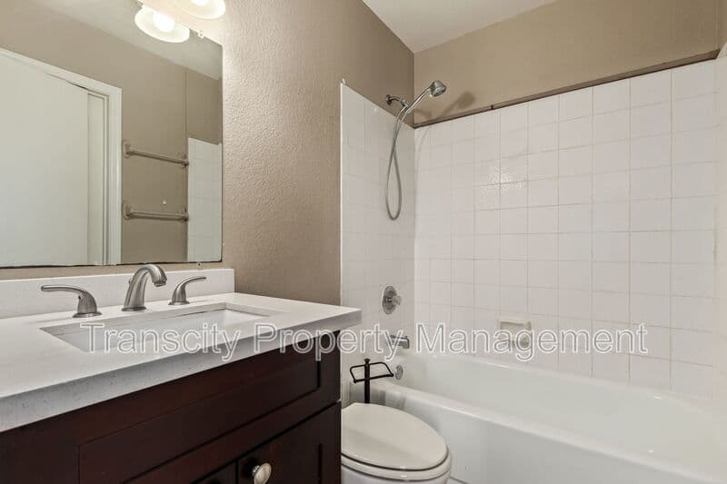 Mesa House: 2301 E University Dr