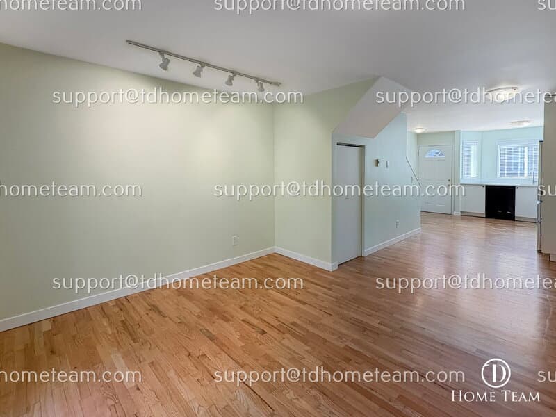 Seattle Townhome: 1912 East Fir Street
