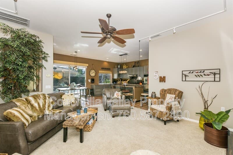 Palm Desert House: 26 Calle Lantana