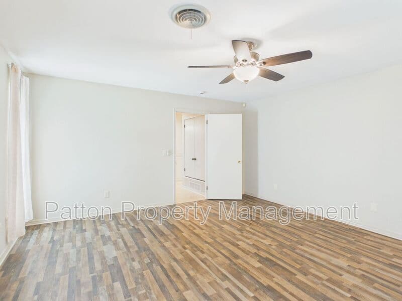 Amarillo House: 6810 Montague