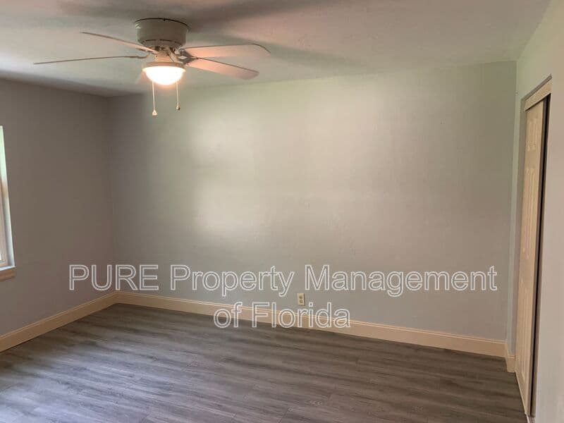 Silver Springs House: 5575 NE 30 St