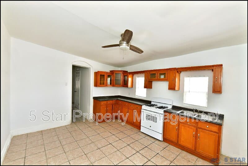 El Paso Condo: 1908A Olive Ave !!