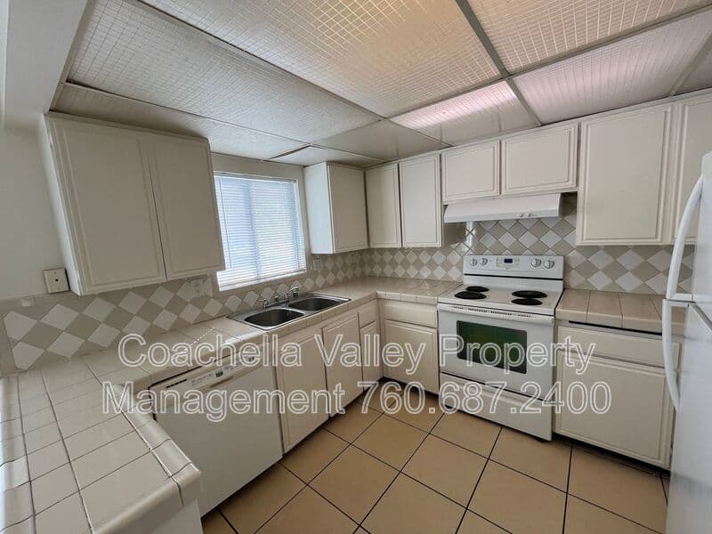Cathedral City House: 36982 Bankside Dr.