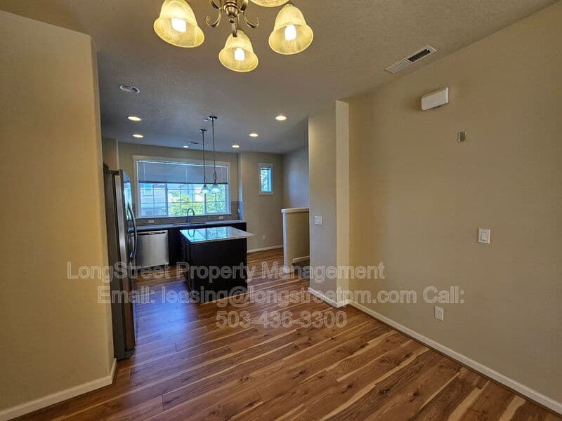 Portland Townhome: 14976 NW Orchid St