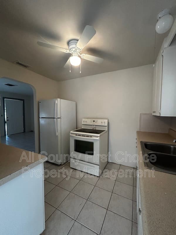St. Petersburg House: 3821 18th St. N