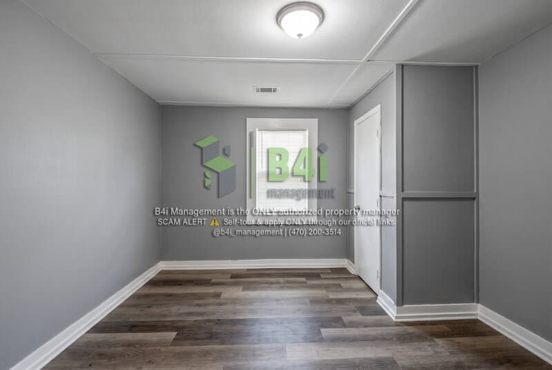 LaGrange House: 508 (304) De Groat Street