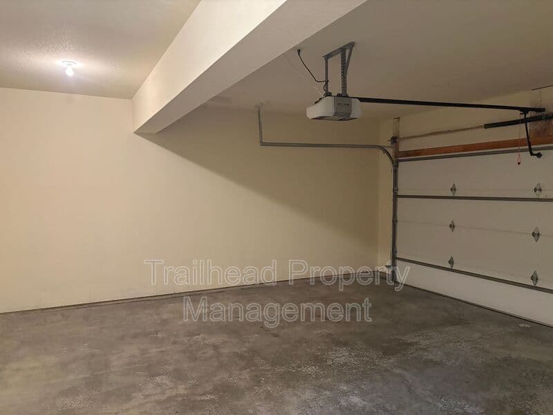 Kansas City House: 3929 NW 94th St