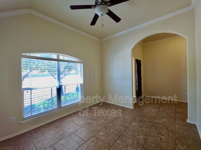 Buda House: 124 Jasper Trail