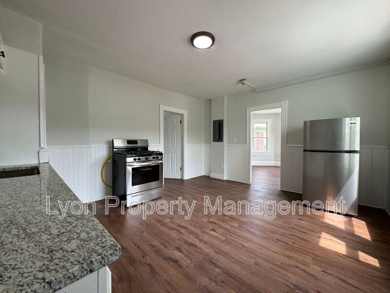Woonsocket Condo: 19 Chester Street