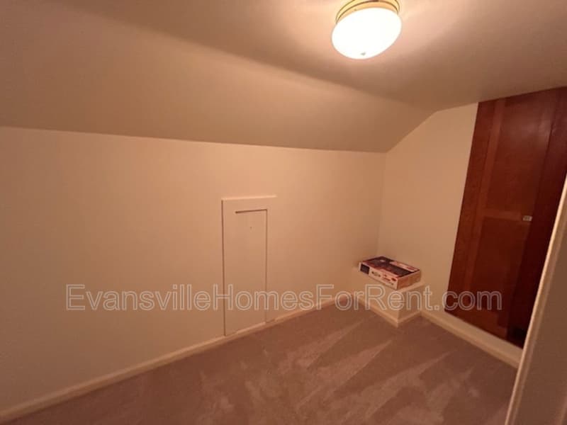 Evansville House: 4500 Middle Mount Vernon Road