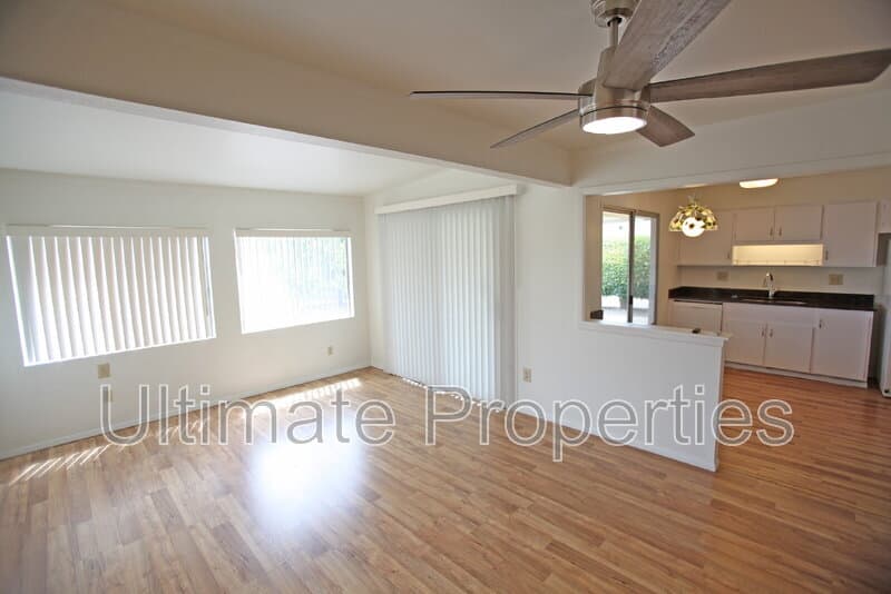 Sun City House: 9859 West Emberwood Drive