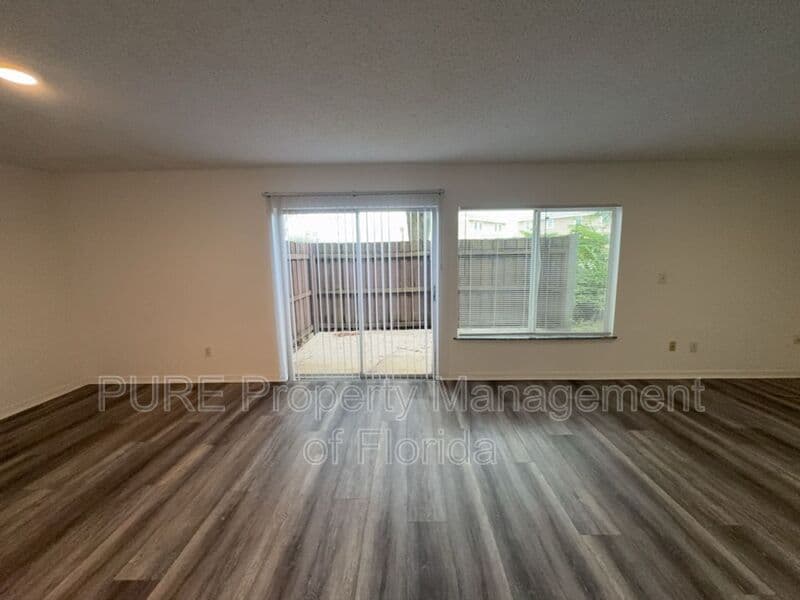 Ocala House: 627 NE 28th Avenue