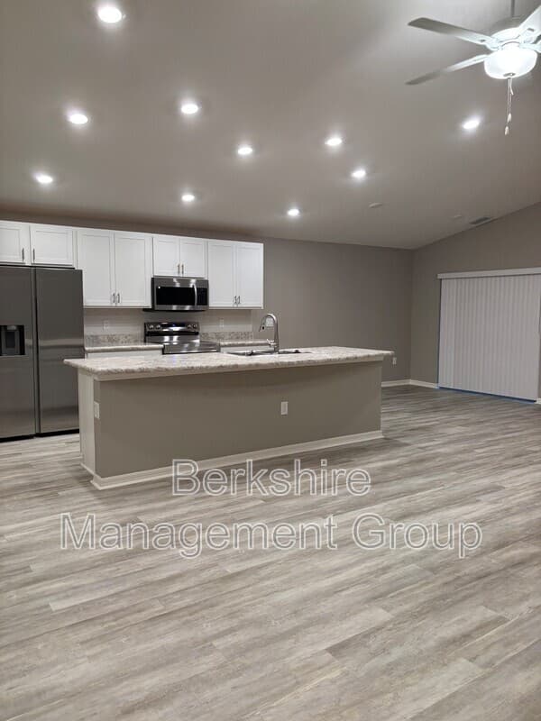 Lakeland Townhome: 1144 Brook Meadow Dr