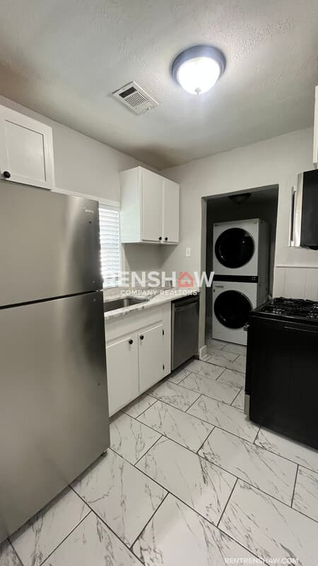 Memphis Condo: 1868 Vollintine Ave