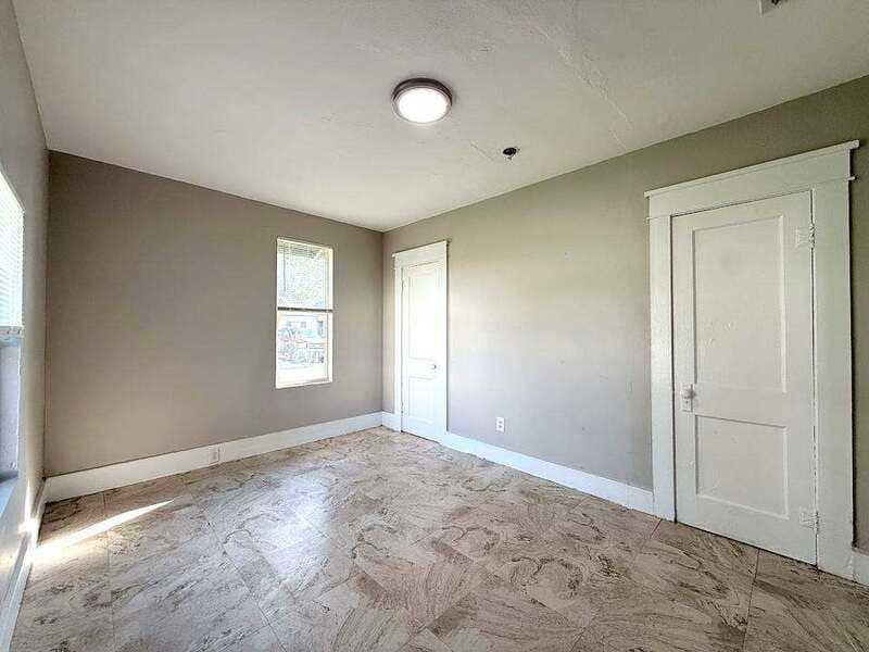 St. Petersburg House: 235 35th Street South
