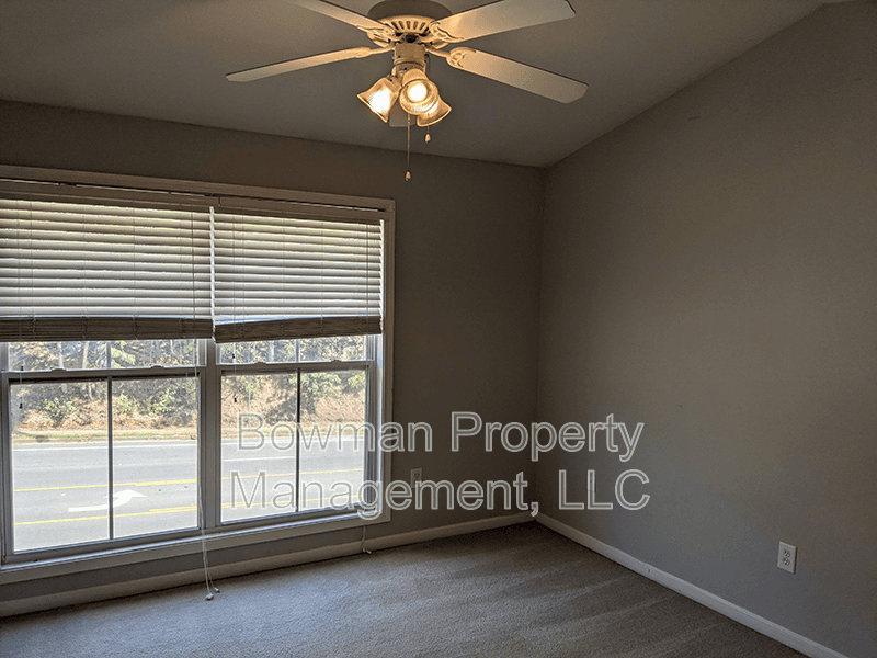 Athens Condo: 660 Barnett Shoals Rd