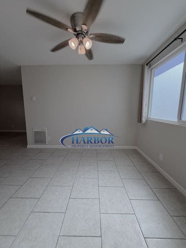 Redondo Beach Condo: 2300 Vanderbilt Lane
