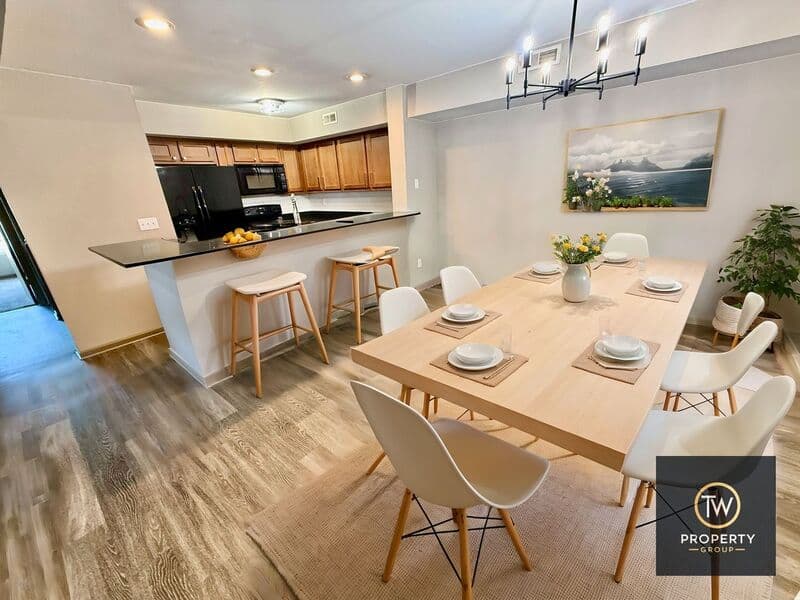 Edwardsville Condo: 1040 University Dr