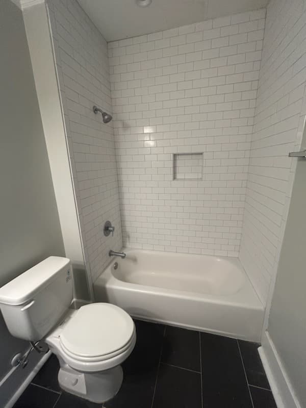 Savannah Condo: 2109 Abercorn Street