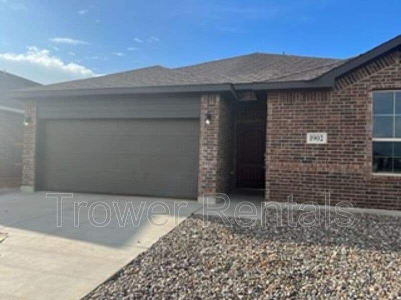 Odessa House: 1902 Twin Falls Dr
