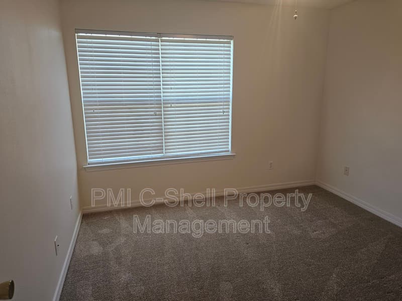 Pensacola House: 2112 Antillies Dr