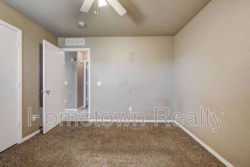 Edmond House: 1617 NW 148th Street