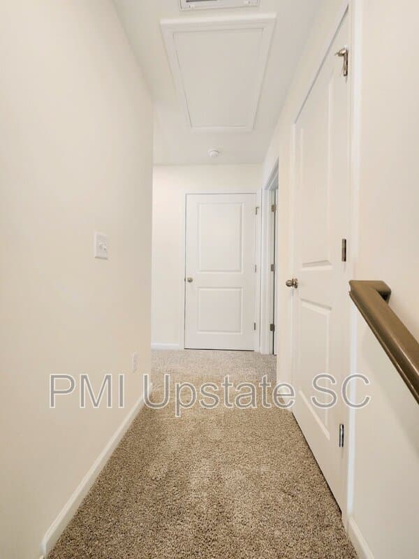 Fountain Inn House: 743 Fountainbrook Ln