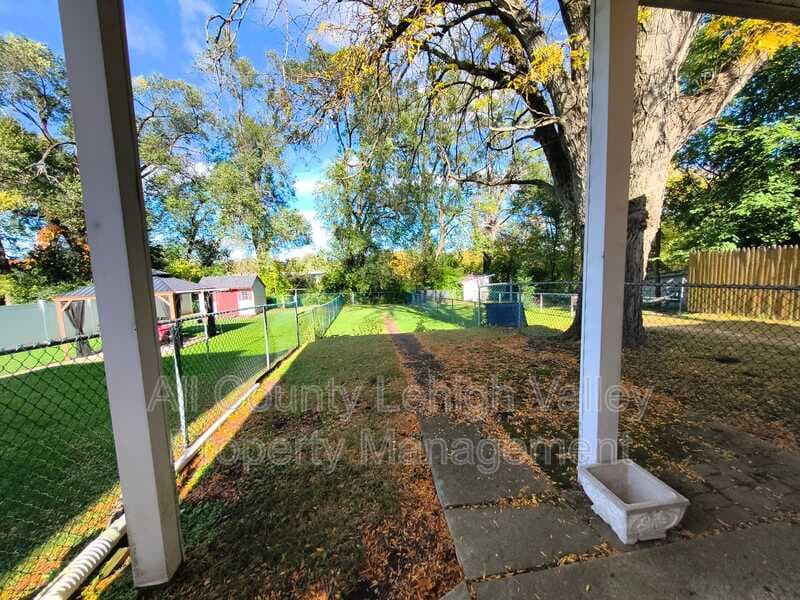 Coplay House: 37 N Front St