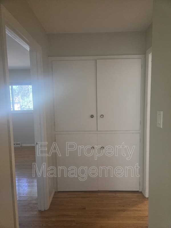 Albuquerque House: 5808 Pojoaque Rd NE