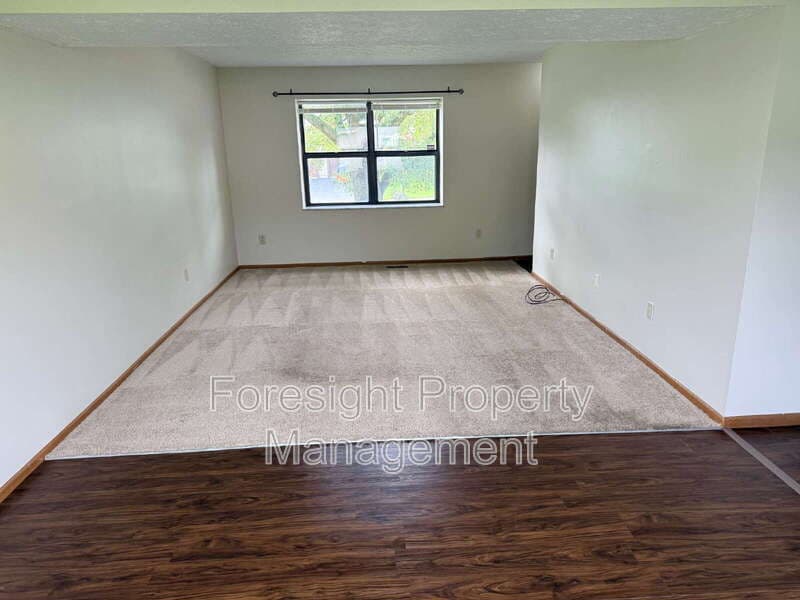 Columbus House: 3850 Heatherglen Drive