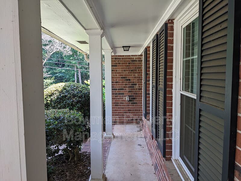 Athens House: 115 Davis Estates Rd