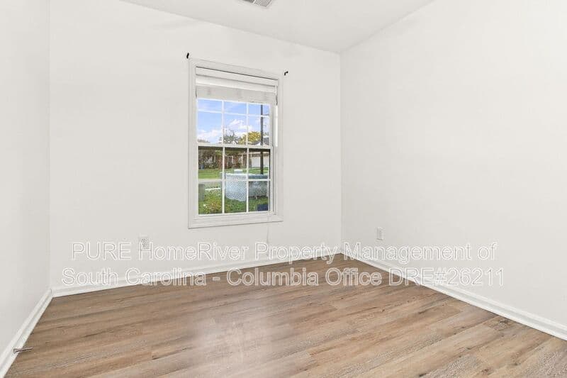 Lexington House: 288 Hollingsworth Ln