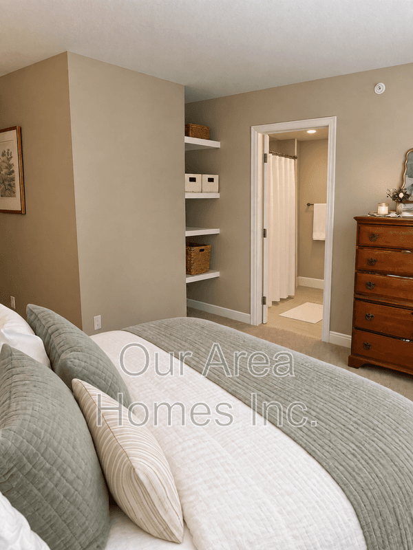 Otsego House: 6130 Manchester Ave NE