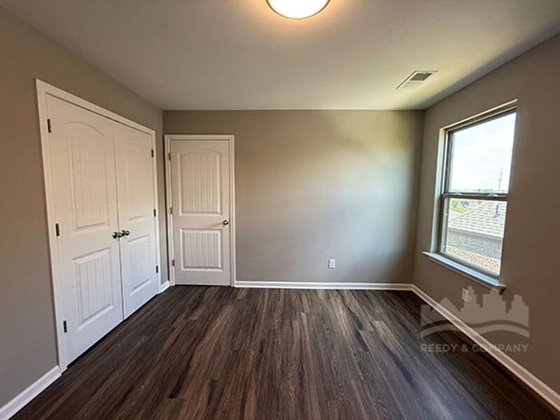 Cordova House: 9675 Bloomington Cir S