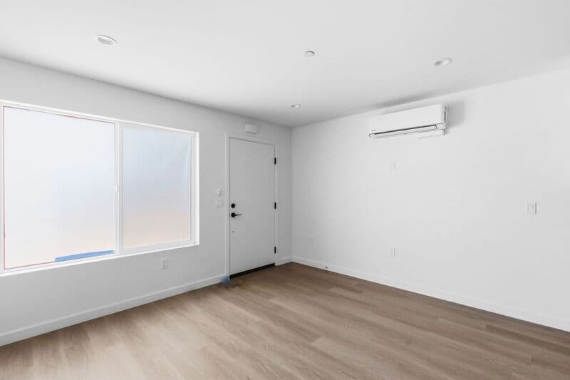 San Diego Apartment: 6638-6644 Valjean Court